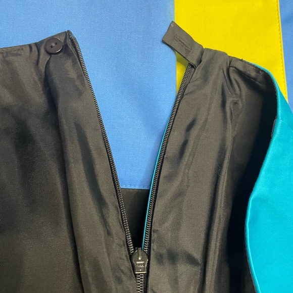 Per Se Color Blocked Mini Skirt Mod Geometric Pattern Perforated Detail Size 6 - Picture 5 of 10